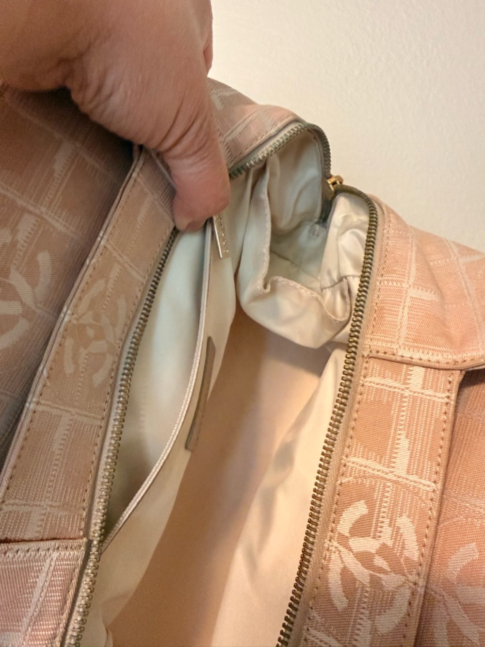 CHANEL CC Travel Line Tote Bag - Picture 11 of 15